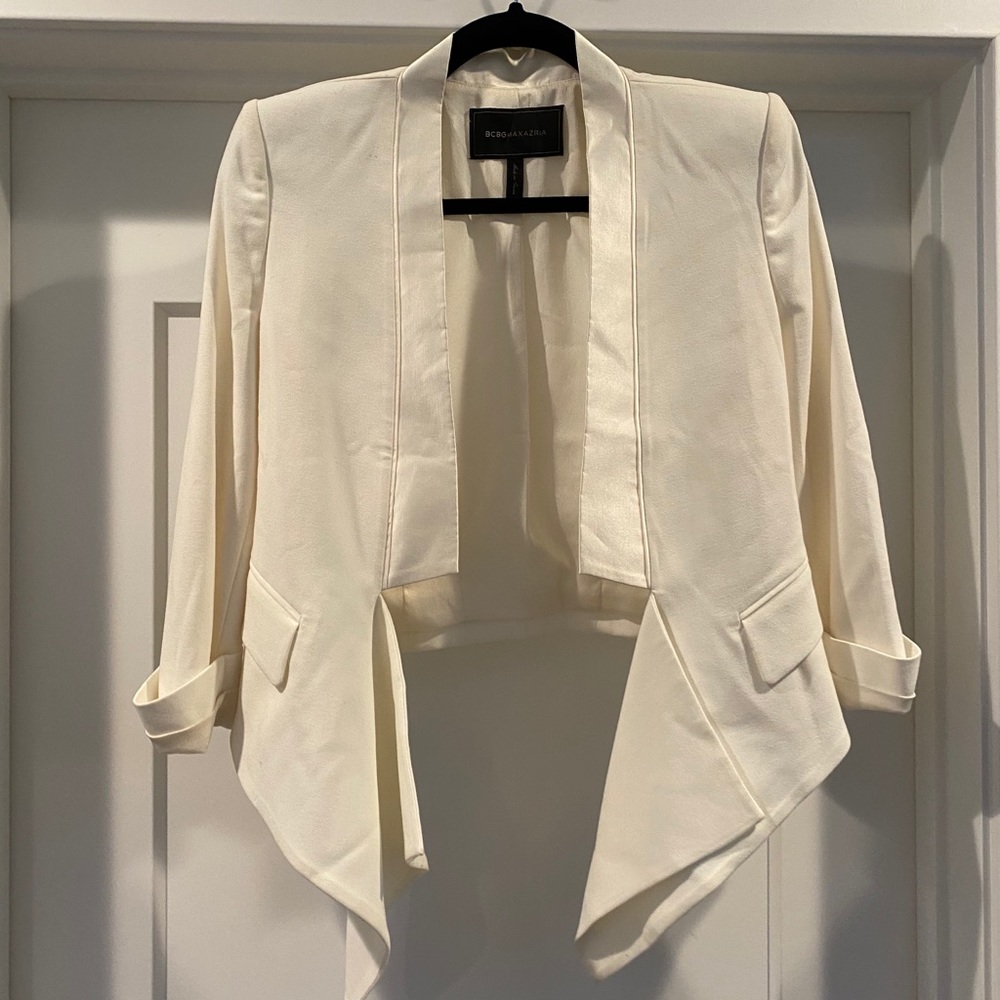 BCBG White Crop Blazer